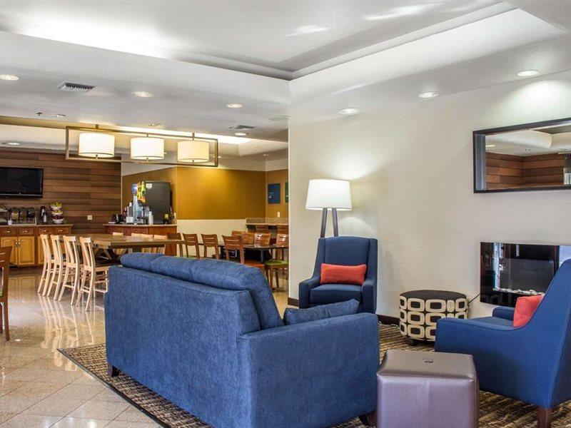 Hotel Comfort & Near Kino Sports Complex
