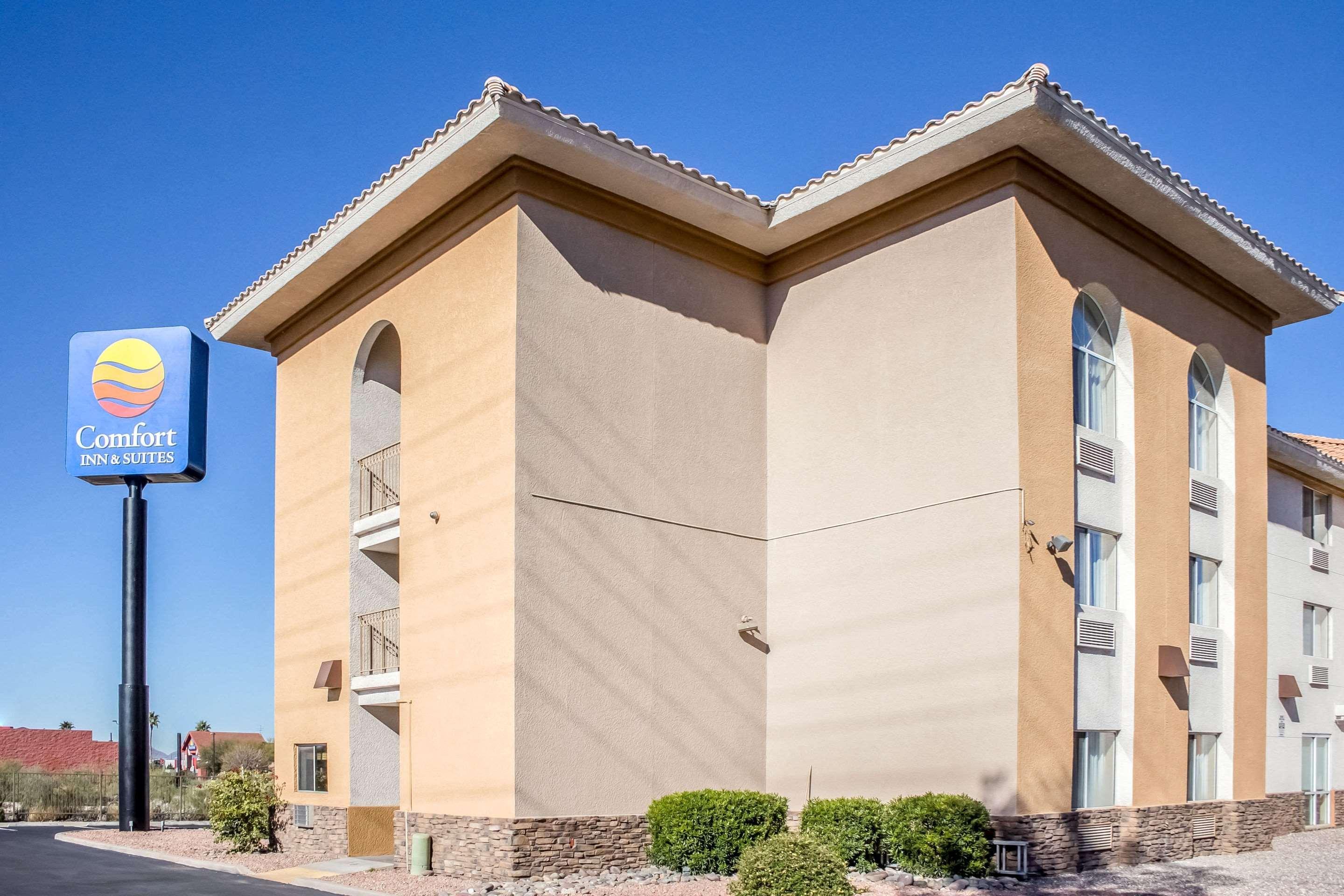 Hotel Comfort & Near Kino Sports Complex