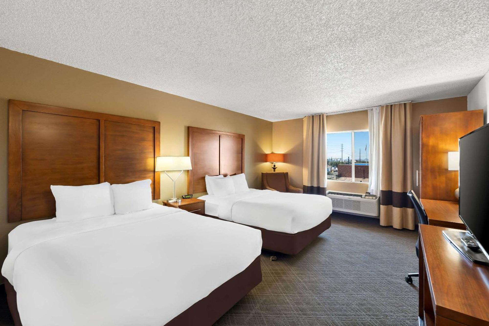 Comfort & Near Kino Sports Complex Hotel