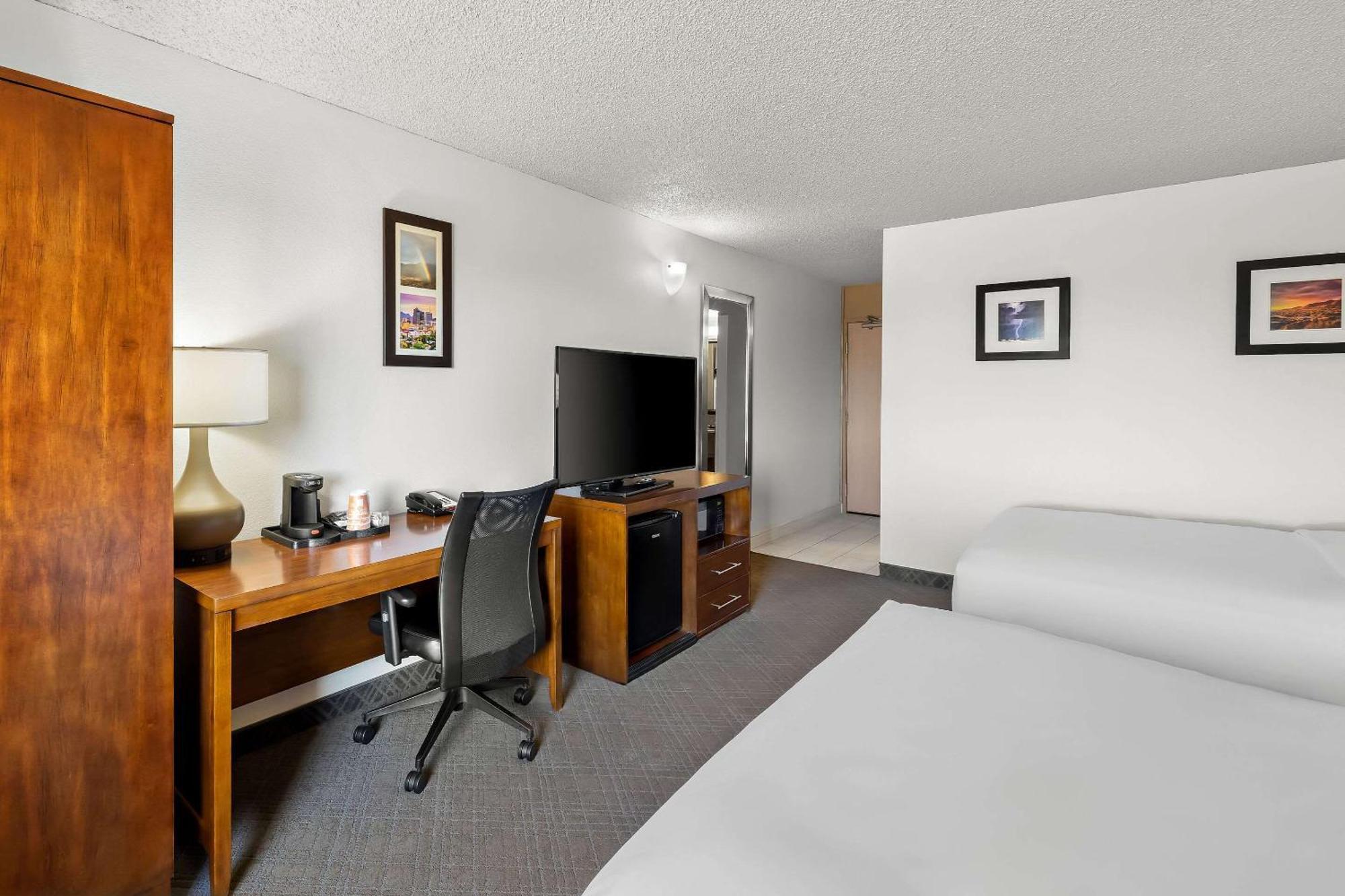 Hotel Comfort & Near Kino Sports Complex Tucson