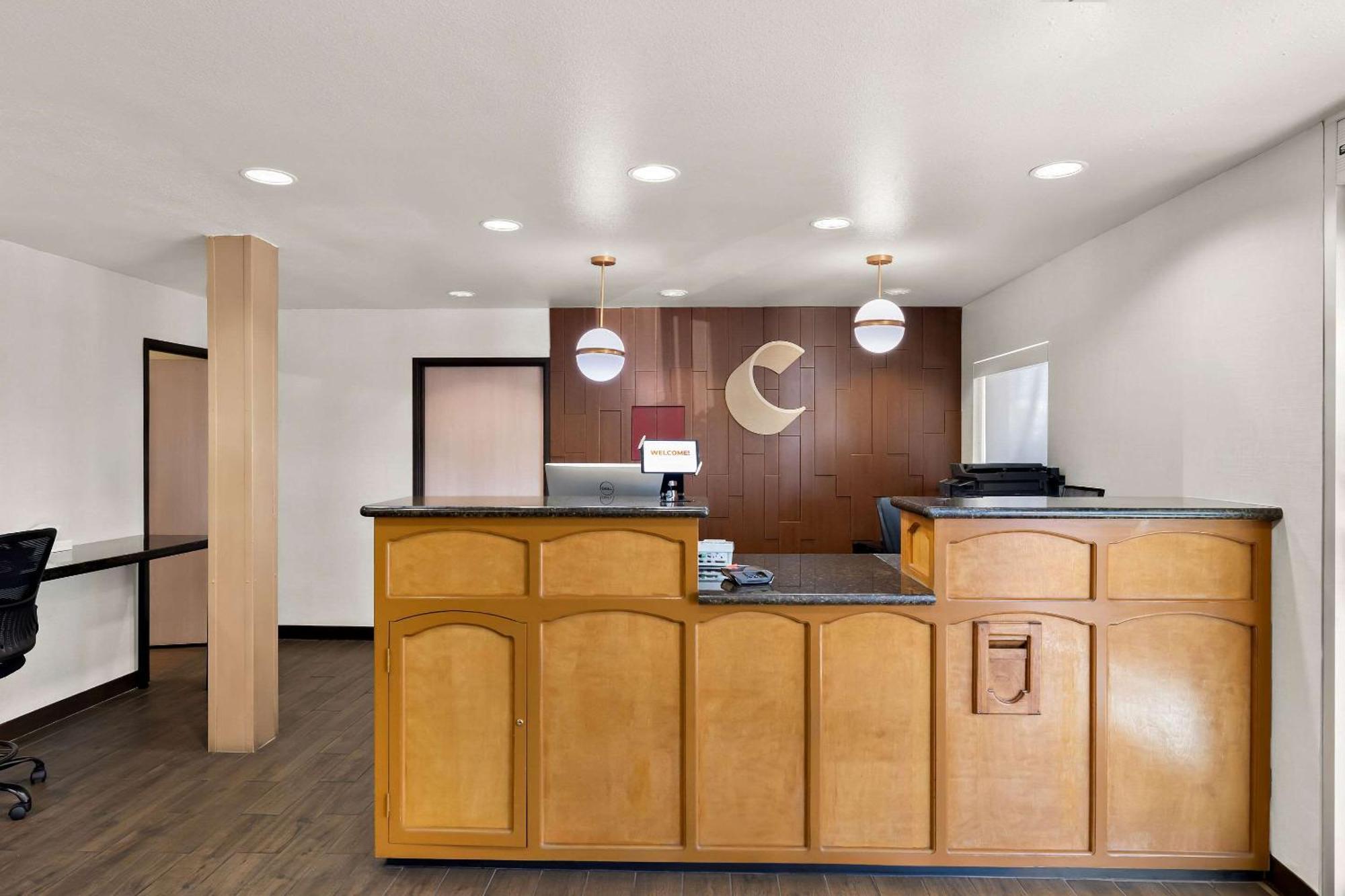 Comfort & Near Kino Sports Complex Hotel